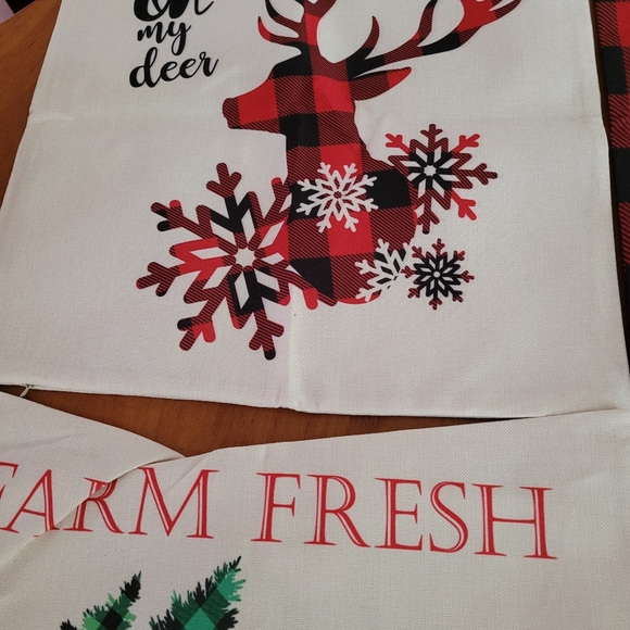 Nwot Christmas Throw Pillow Case Covers Bundle - Picture 5 of 5